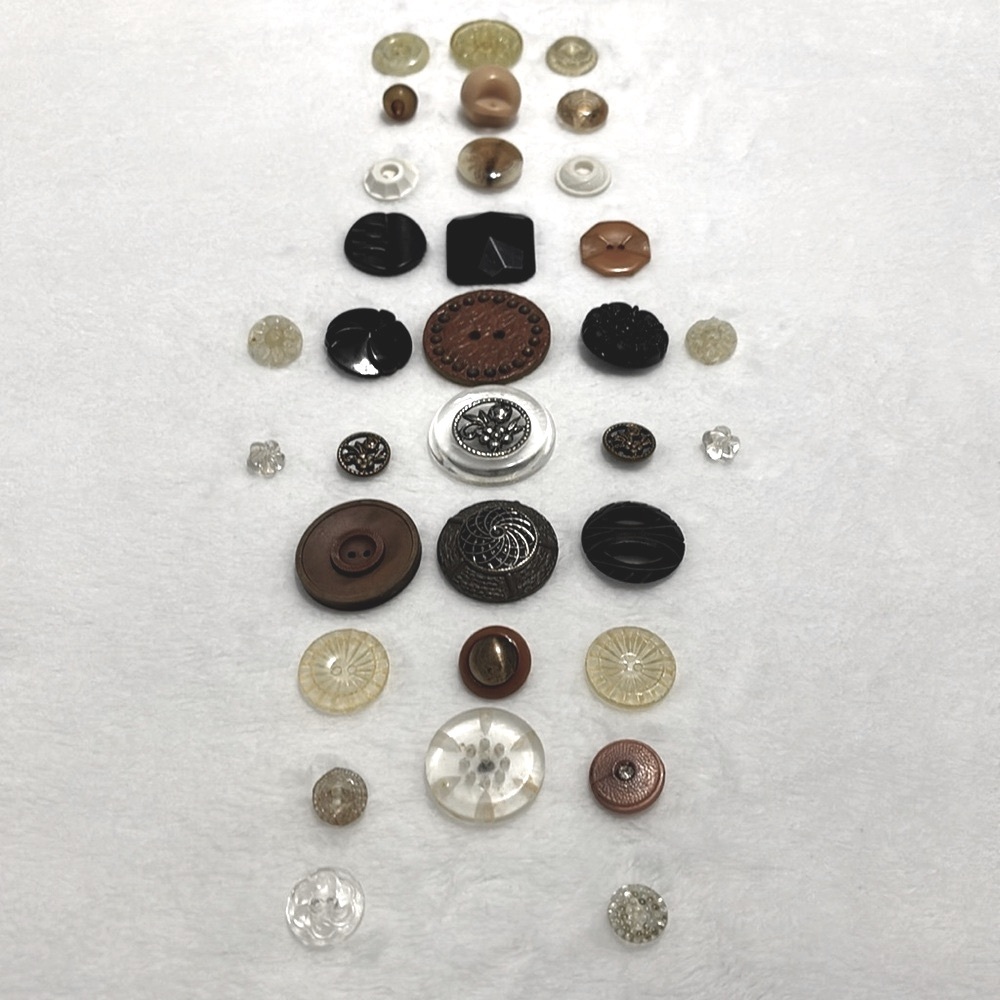 Vintage Buttons - Assorted Lot Old Retro Mirror Back Metal Sewing Craft Sew